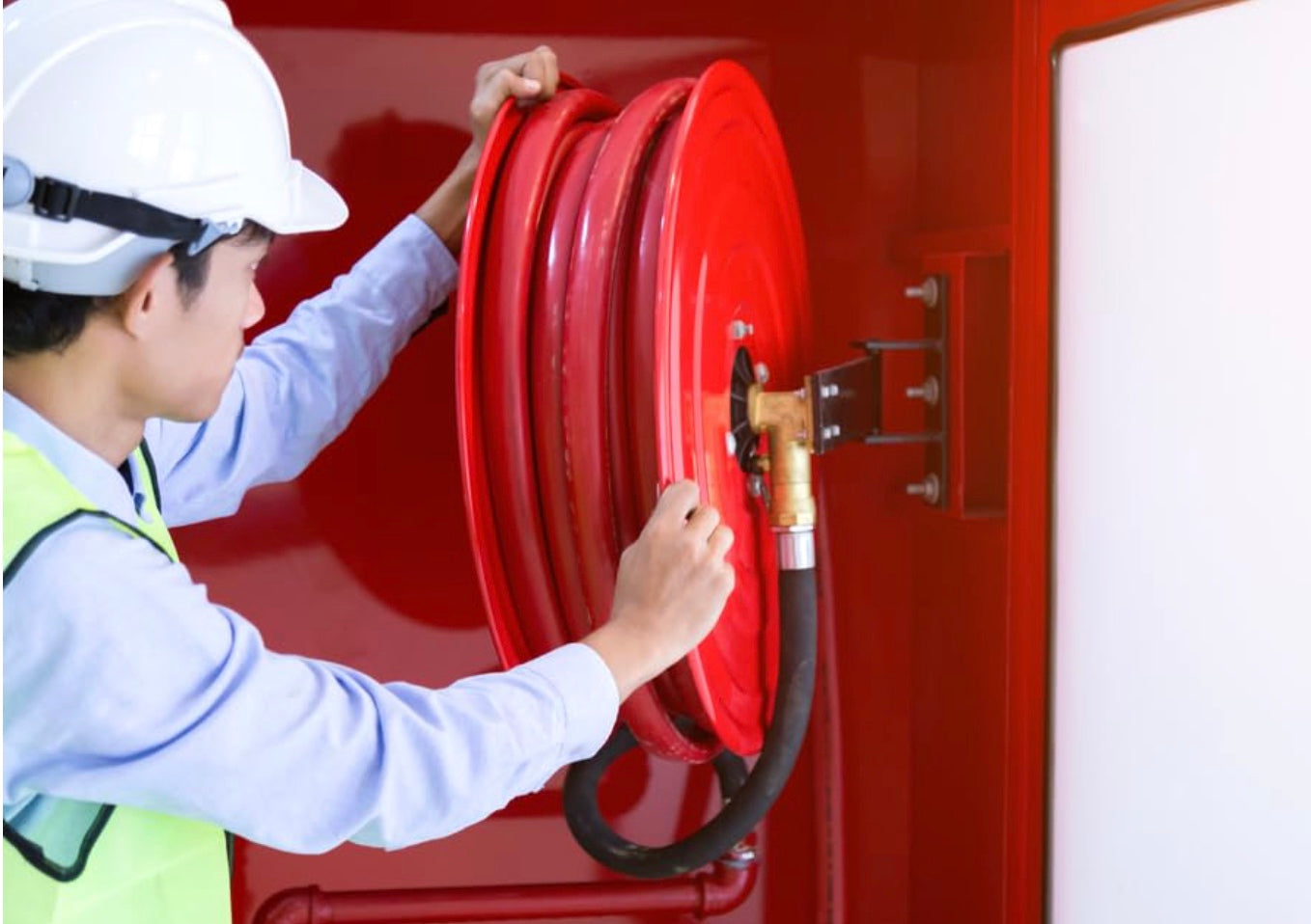 CPM PREMIUM Heavy Duty Hose Reel Drum with 30m Pipe and Brass Shutoff Nozzle (ISI INDIAN COMPLETE SET OF HEAVY HOSEREEL WITH ALL FITTINGS)